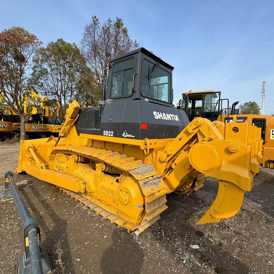 SHANTUI Equipped With Heavy Blade & Ripper For Dozing & Ripping ,high quality,second hand, low working hoursSD22 - Bulldozer: picture 1 SHANTUI Equipped With Heavy Blade & Ripper For Dozing & Ripping ,high quality,second hand, low working hoursSD22 - Bulldozer: picture 1