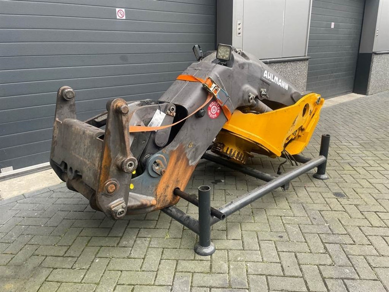 Ahlmann AS900-23115595-Lifting framework/Schaufelarm/Giek - Boom for Construction machinery: picture 3 Ahlmann AS900-23115595-Lifting framework/Schaufelarm/Giek - Boom for Construction machinery: picture 3