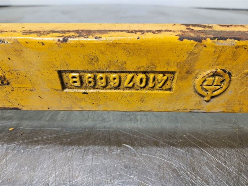 Ahlmann AZ150E-4182299O/4107669B-Shift lever/Umlenkhebel - Boom for Construction machinery: picture 4 Ahlmann AZ150E-4182299O/4107669B-Shift lever/Umlenkhebel - Boom for Construction machinery: picture 4