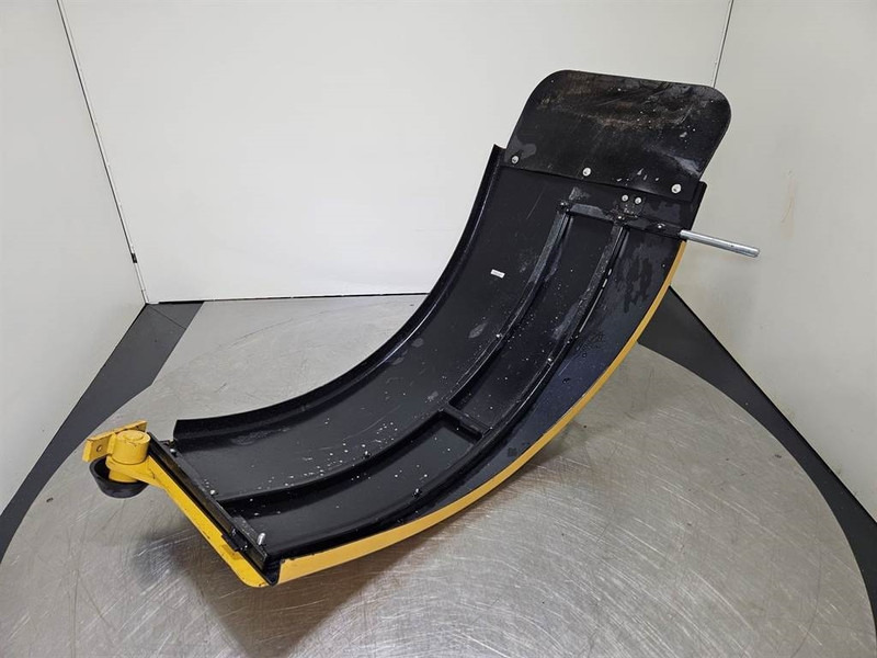 Cat 924-219-6911-Mud guard/Kotfluegel/Spatbord - Frame/ Chassis for Construction machinery: picture 3 Cat 924-219-6911-Mud guard/Kotfluegel/Spatbord - Frame/ Chassis for Construction machinery: picture 3