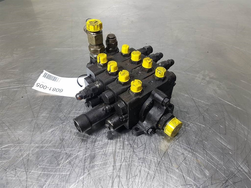 Husco 5000-C868 D - JCB - Valve/Ventile/Ventiel - Hydraulics: picture 2 Husco 5000-C868 D - JCB - Valve/Ventile/Ventiel - Hydraulics: picture 2