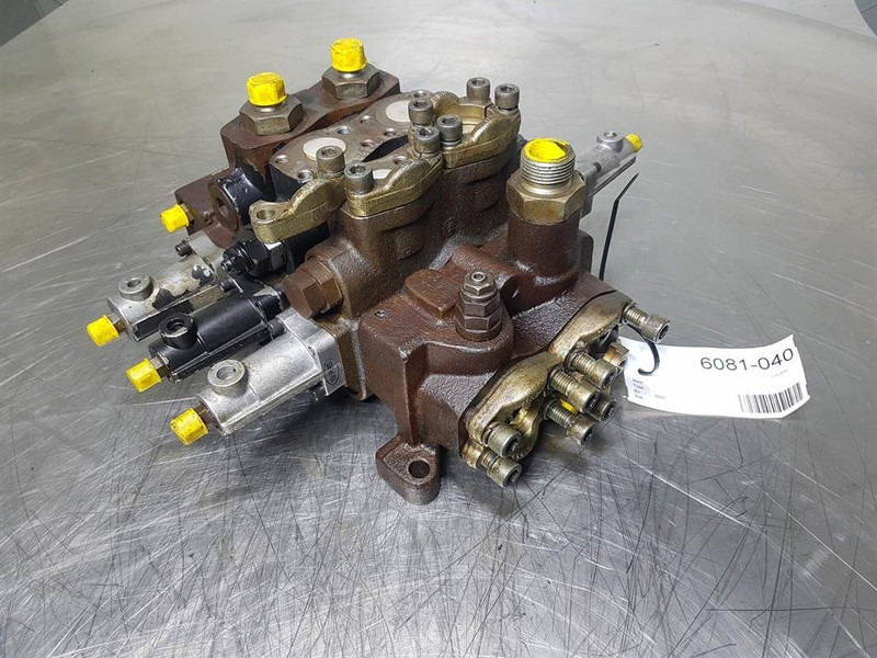 JCB 025 / 202000 - Valve/Ventile/Ventiel - Hydraulics: picture 1 JCB 025 / 202000 - Valve/Ventile/Ventiel - Hydraulics: picture 1