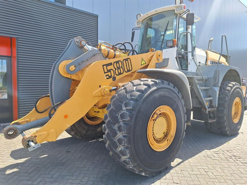 Liebherr L580 - Wheel loader: picture 3 Liebherr L580 - Wheel loader: picture 3