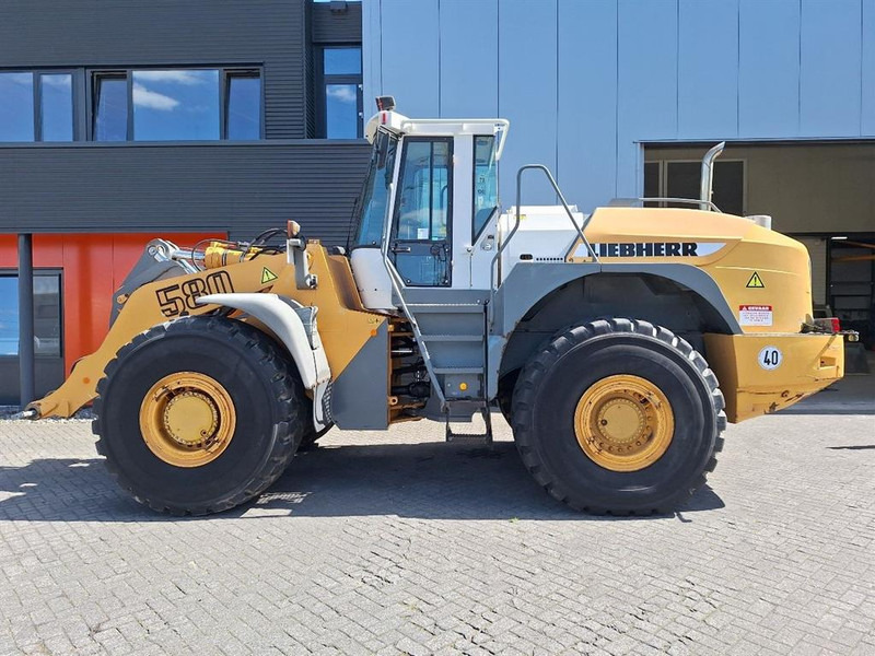 Liebherr L580 - Wheel loader: picture 2 Liebherr L580 - Wheel loader: picture 2