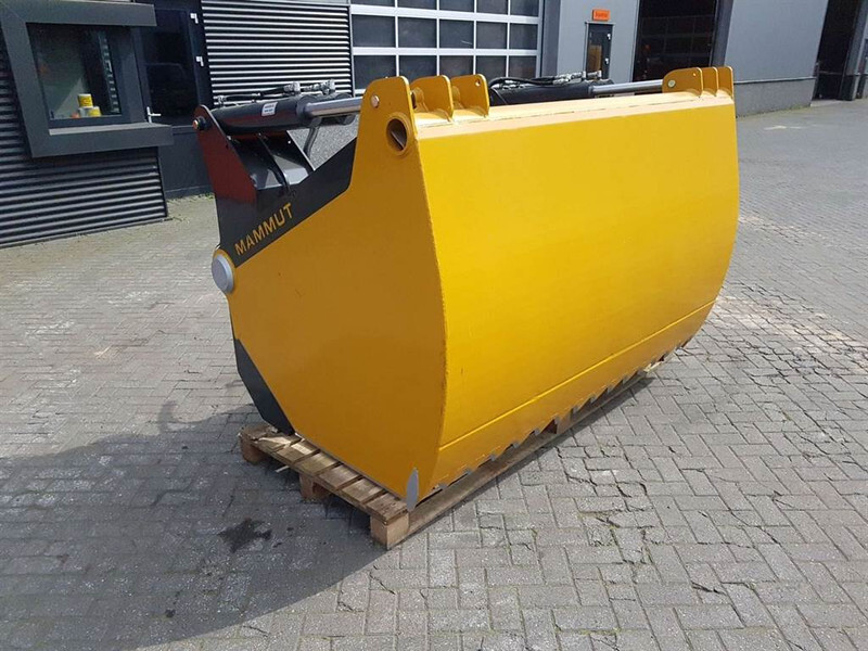 MAMMUT SC220XL - Silage cutter/Silageschneider/Kuilhapper - Silage equipment: picture 1 MAMMUT SC220XL - Silage cutter/Silageschneider/Kuilhapper - Silage equipment: picture 1