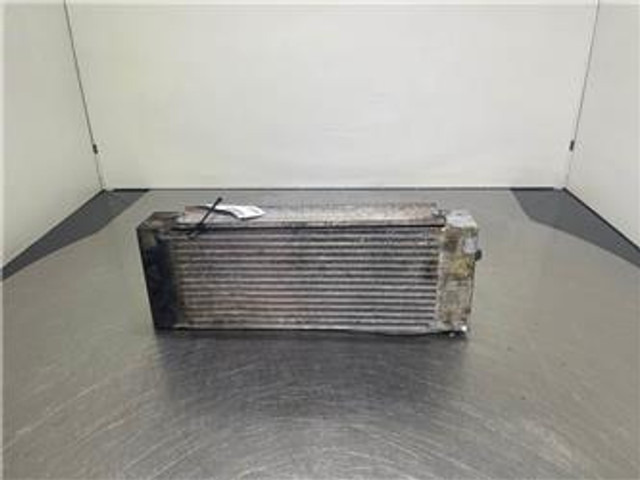 Manitou MT523 - Cooler/Kühler/Koeler - Engine for Construction machinery: picture 1 Manitou MT523 - Cooler/Kühler/Koeler - Engine for Construction machinery: picture 1