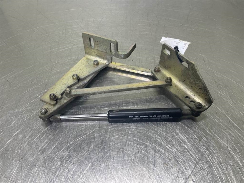 Schaeff SKL834-0451019030-Hinge right/Scharnier - Frame/ Chassis for Construction machinery: picture 1 Schaeff SKL834-0451019030-Hinge right/Scharnier - Frame/ Chassis for Construction machinery: picture 1