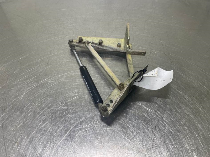 Schaeff SKL834-0451019030-Hinge right/Scharnier - Frame/ Chassis for Construction machinery: picture 2 Schaeff SKL834-0451019030-Hinge right/Scharnier - Frame/ Chassis for Construction machinery: picture 2