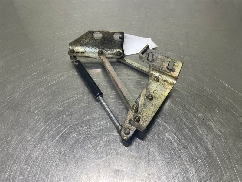Schaeff SKL834-0451019031-Hinge left/Scharnier - Frame/ Chassis for Construction machinery: picture 2 Schaeff SKL834-0451019031-Hinge left/Scharnier - Frame/ Chassis for Construction machinery: picture 2