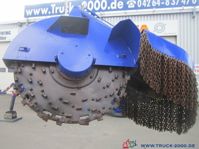 Mercedes-Benz 1831 4x4 Menzi Muck Baum Stubben - Wurzelfräse - Construction machinery: picture 4 Mercedes-Benz 1831 4x4 Menzi Muck Baum Stubben - Wurzelfräse - Construction machinery: picture 4