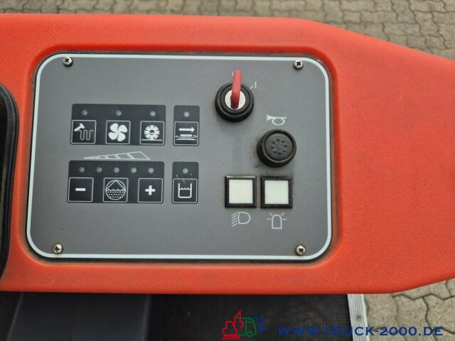 Hako Hakomatic B1100 Kehr- Nass- Scheuersaugmaschine - Scrubber dryer: picture 5 Hako Hakomatic B1100 Kehr- Nass- Scheuersaugmaschine - Scrubber dryer: picture 5