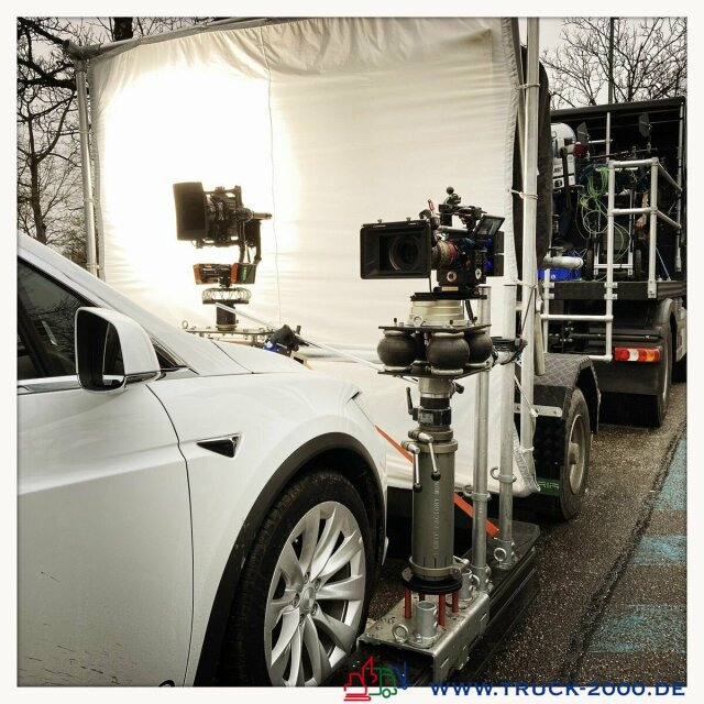 Mercedes-Benz 2143 Spezialgespann für TV & Film Produktion - Autotransporter truck: picture 2 Mercedes-Benz 2143 Spezialgespann für TV & Film Produktion - Autotransporter truck: picture 2
