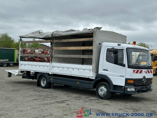 Mercedes-Benz 818 LBW AHK 10.5t. Nur 265.739 KM Schaltgetriebe - Curtain side truck: picture 2 Mercedes-Benz 818 LBW AHK 10.5t. Nur 265.739 KM Schaltgetriebe - Curtain side truck: picture 2