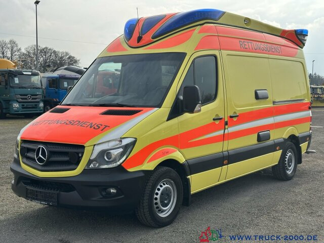 Mercedes-Benz Sprinter 416 DELFIS Rettungs-Krankenwagen - Ambulance: picture 2 Mercedes-Benz Sprinter 416 DELFIS Rettungs-Krankenwagen - Ambulance: picture 2