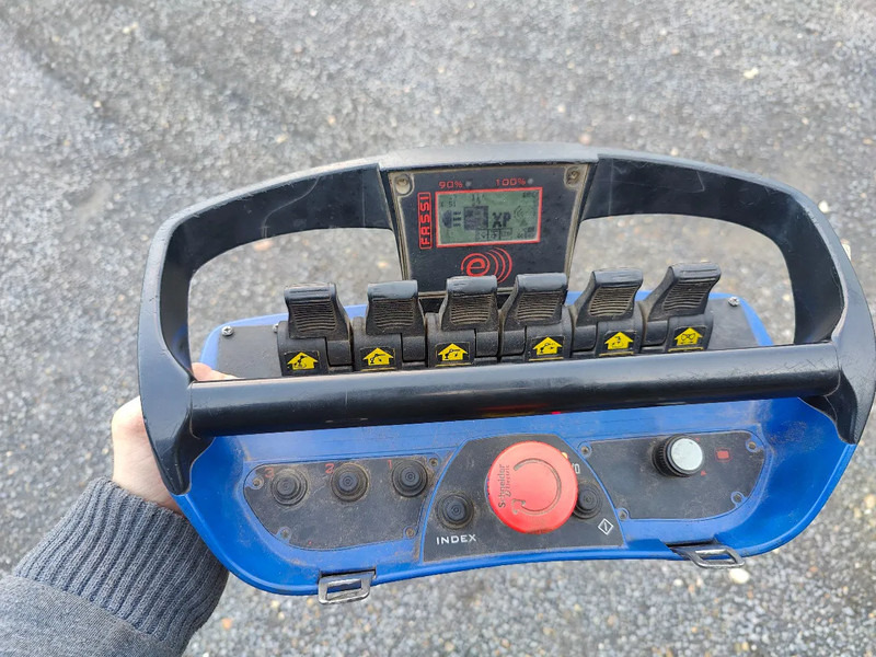 Tipper, Crane truck MAN Tridem 8x4 Euro6 Kipper Kraan Fassi F365: picture 9