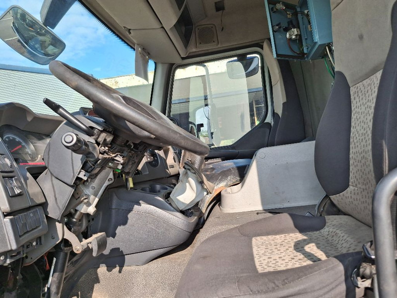 Renault MIDLUM 280DXI - Tanker truck: picture 3 Renault MIDLUM 280DXI - Tanker truck: picture 3