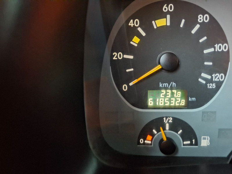 Mercedes-Benz ACTROS 2041 AS 4x4 - Tractor truck: picture 2 Mercedes-Benz ACTROS 2041 AS 4x4 - Tractor truck: picture 2