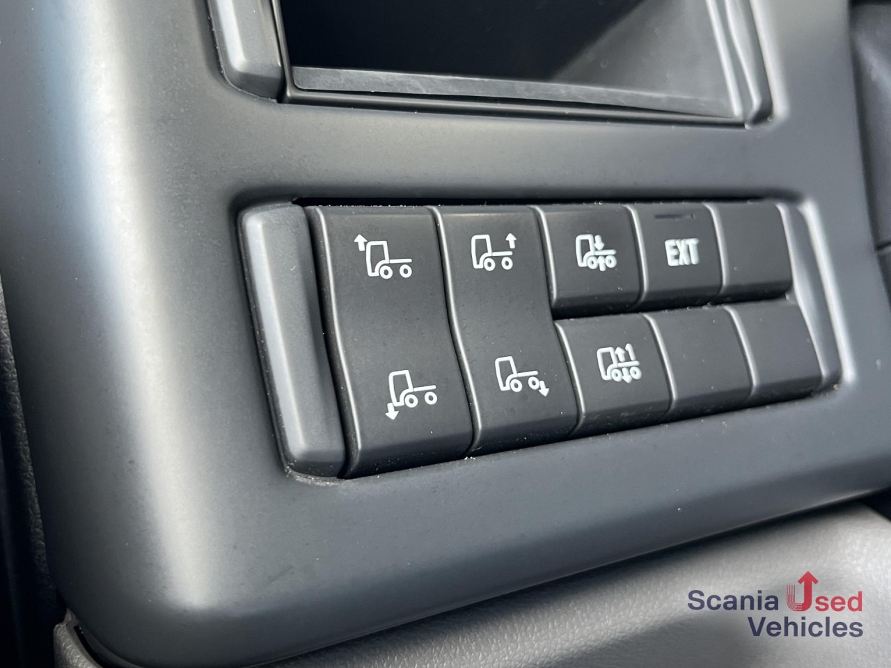 SCANIA P 320 B6x2*4NB RETARDER FULL AIR 8T 7.2x2.5x2.35M - Box truck: picture 4 SCANIA P 320 B6x2*4NB RETARDER FULL AIR 8T 7.2x2.5x2.35M - Box truck: picture 4