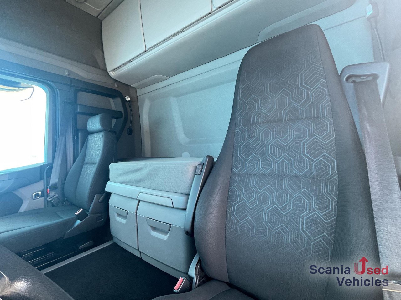 SCANIA R 450 A6x2/4NA RETARDER PARK AIRCO ADR-FL LED - Tractor truck: picture 5 SCANIA R 450 A6x2/4NA RETARDER PARK AIRCO ADR-FL LED - Tractor truck: picture 5