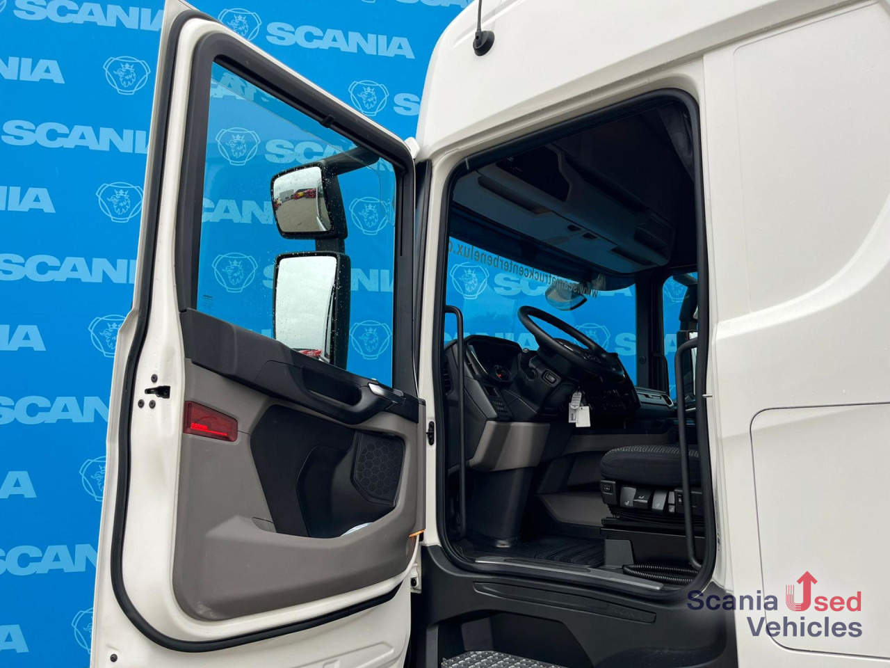 SCANIA R 500 A4x2EB RETARDER MEGA VOLUME P-AIRCO ACC - Tractor truck: picture 2 SCANIA R 500 A4x2EB RETARDER MEGA VOLUME P-AIRCO ACC - Tractor truck: picture 2