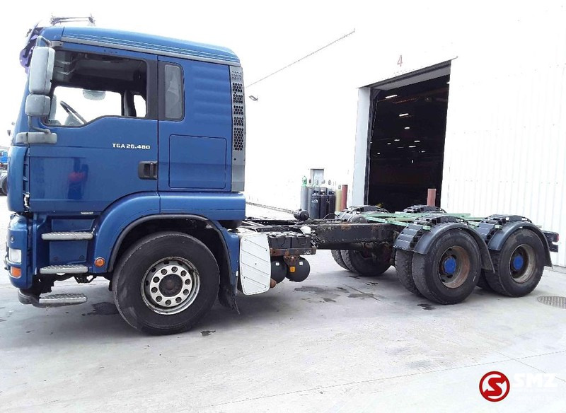 Cab chassis truck MAN TGA 26.480 6x4 manual: picture 5