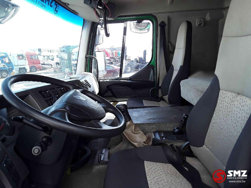 Interior photo 1: Tractor truck Renault Kerax 500 manual lames