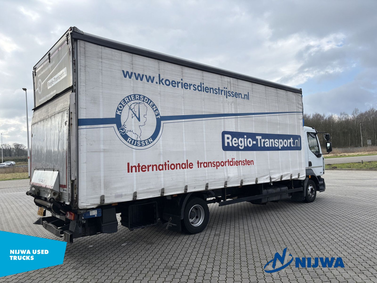 Renault MIDLUM 220 4x2 Schuifzeil + Laadklep - Curtain side truck: picture 3 Renault MIDLUM 220 4x2 Schuifzeil + Laadklep - Curtain side truck: picture 3