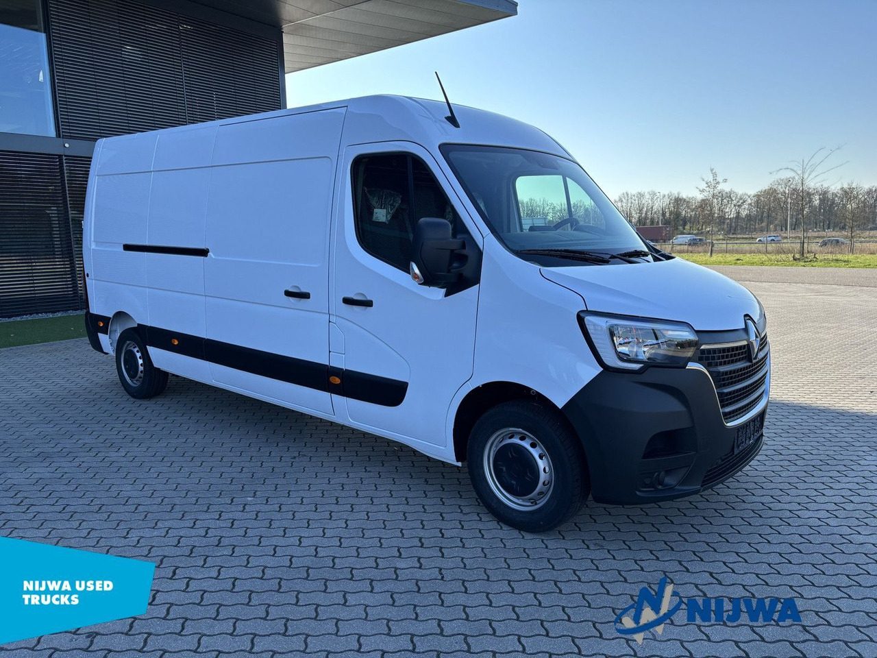 Renault Master 135 L3H2 Parkeersensoren + Cruise control - Small van: picture 2 Renault Master 135 L3H2 Parkeersensoren + Cruise control - Small van: picture 2