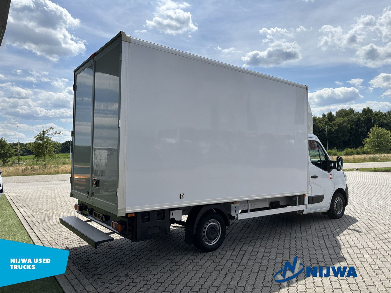 Renault Master T35 165 Meubelbak + Navigatie - Cab chassis truck: picture 3 Renault Master T35 165 Meubelbak + Navigatie - Cab chassis truck: picture 3
