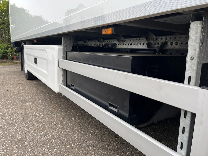 DAF LF Electric 16T | 15.000km - Box truck, Electric truck: picture 4 DAF LF Electric 16T | 15.000km - Box truck, Electric truck: picture 4