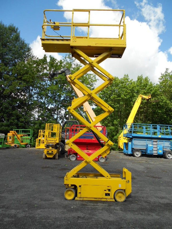 Genie GS 1930, Scherenarbeitsbühne Genie 8 m - Truck with aerial platform: picture 5 Genie GS 1930, Scherenarbeitsbühne Genie 8 m - Truck with aerial platform: picture 5