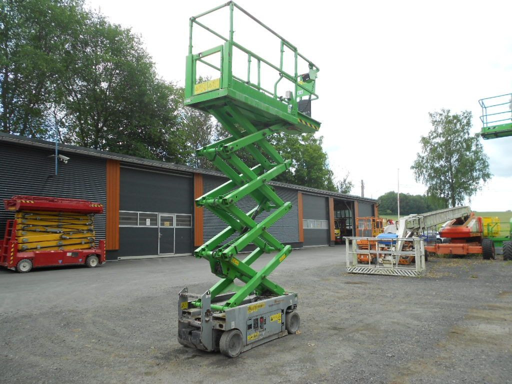 Genie GS 1932, Scherenarbeitsbühne Genie 8 m - Truck with aerial platform: picture 2 Genie GS 1932, Scherenarbeitsbühne Genie 8 m - Truck with aerial platform: picture 2