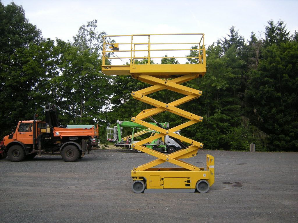 Genie GS 2632, Scherenarbeitsbühne Genie 10 m - Truck with aerial platform: picture 5 Genie GS 2632, Scherenarbeitsbühne Genie 10 m - Truck with aerial platform: picture 5