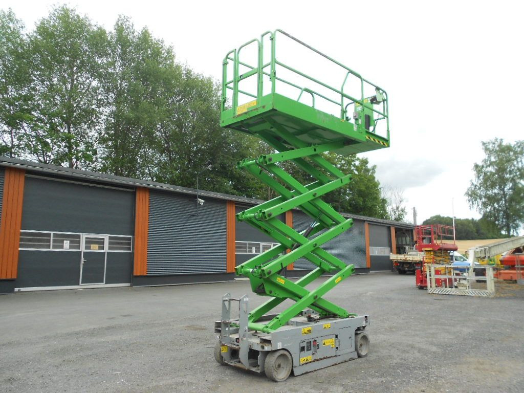 Genie GS 2646, Scherenarbeitsbühne Genie 9,9 m - Scissor lift: picture 2 Genie GS 2646, Scherenarbeitsbühne Genie 9,9 m - Scissor lift: picture 2