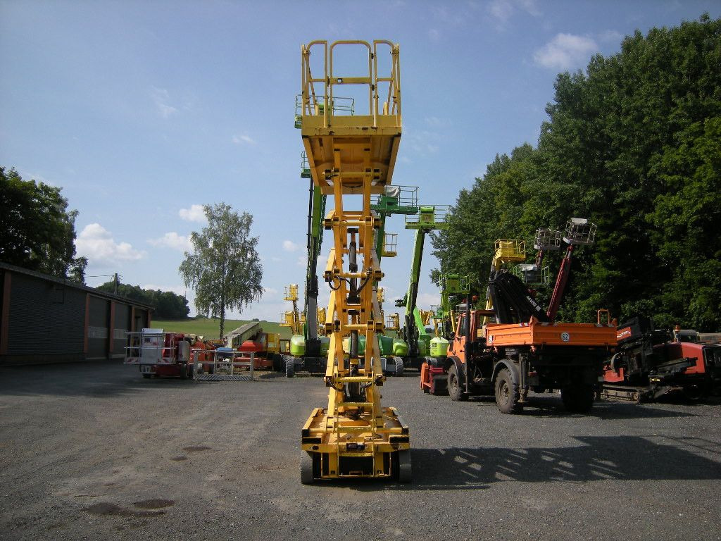 Genie GS 4047 Scherenarbeitsbühne Genie 14 m - Truck with aerial platform: picture 3 Genie GS 4047 Scherenarbeitsbühne Genie 14 m - Truck with aerial platform: picture 3