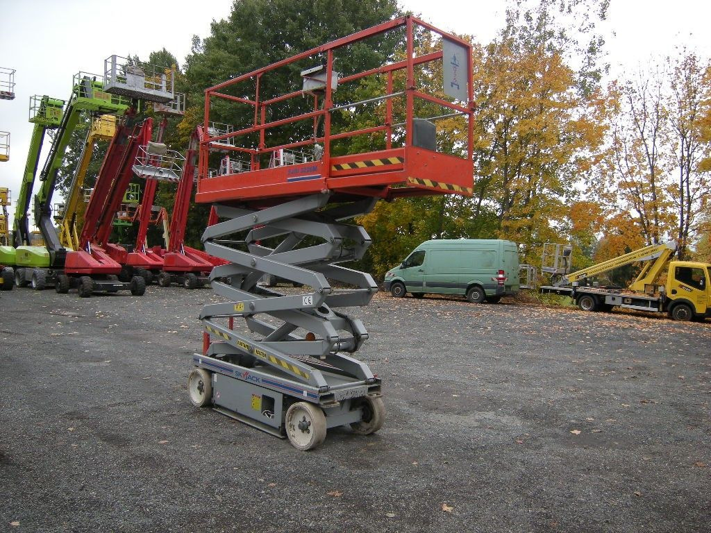 SkayJack SJIII 3226M Scherenarbeitsbühne 10 m - Truck with aerial platform: picture 4 SkayJack SJIII 3226M Scherenarbeitsbühne 10 m - Truck with aerial platform: picture 4