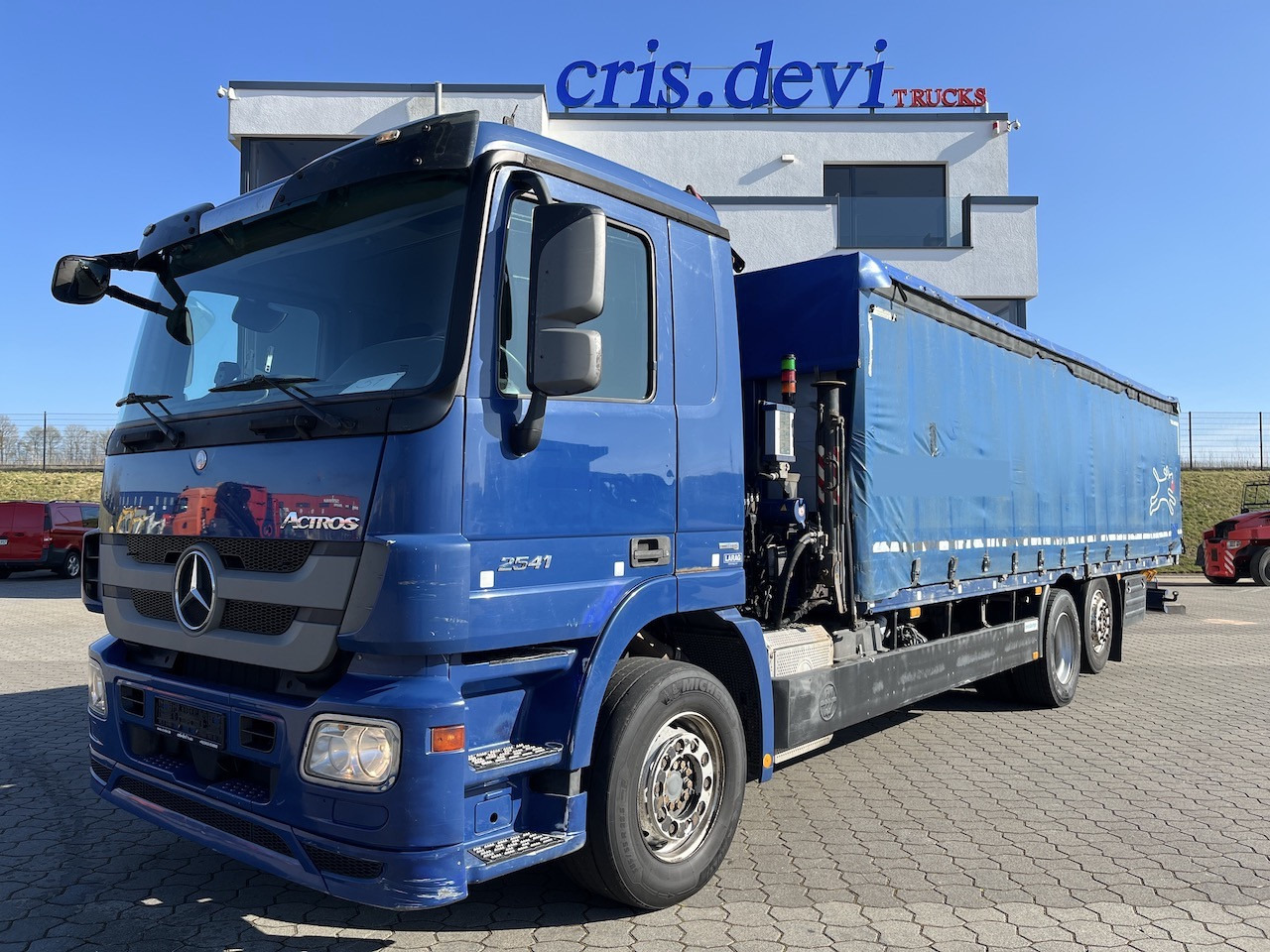 Mercedes-Benz 2541 6x2  Atlas 135.2E Pritsche 8,20 m - Dropside/ Flatbed truck, Crane truck: picture 1 Mercedes-Benz 2541 6x2  Atlas 135.2E Pritsche 8,20 m - Dropside/ Flatbed truck, Crane truck: picture 1