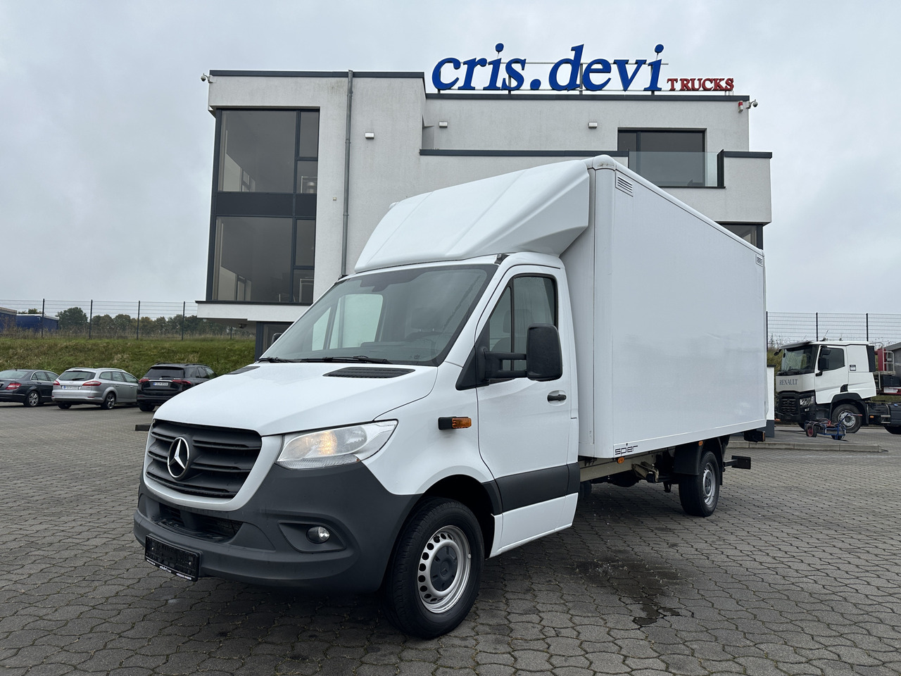 Closed box van Mercedes-Benz Sprinter 319 CDI Koffer   LBW   RFK   SH Tempomat: picture 1