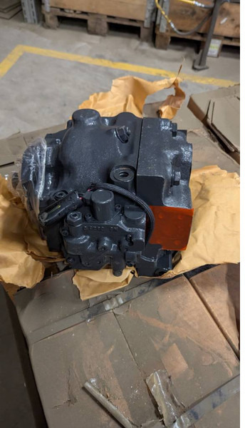 Komatsu WA380-6 or W430-6 hydraulic pump 708-1W-41570 - Hydraulics for Construction machinery: picture 1 Komatsu WA380-6 or W430-6 hydraulic pump 708-1W-41570 - Hydraulics for Construction machinery: picture 1