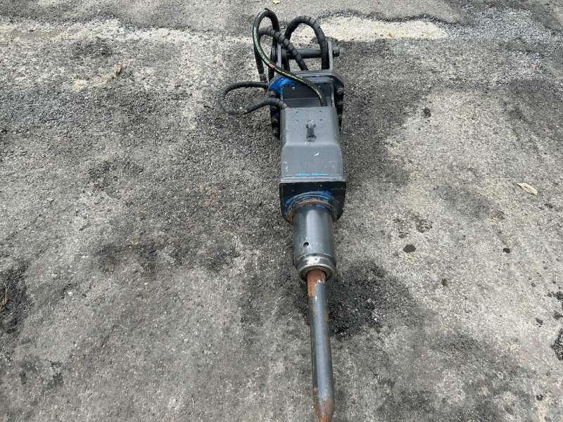 122 Kgs / Pelles 1 à 2,5 Tonnes - Hydraulic hammer for Construction machinery: picture 2 122 Kgs / Pelles 1 à 2,5 Tonnes - Hydraulic hammer for Construction machinery: picture 2