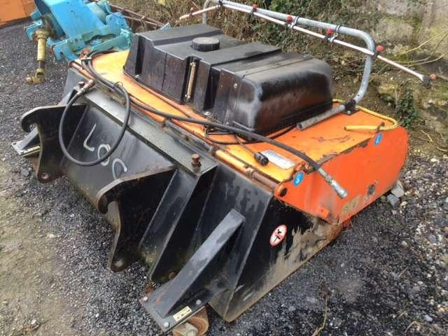 CIMA EUROPE Balayeuse 1800MM - Broom: picture 1 CIMA EUROPE Balayeuse 1800MM - Broom: picture 1