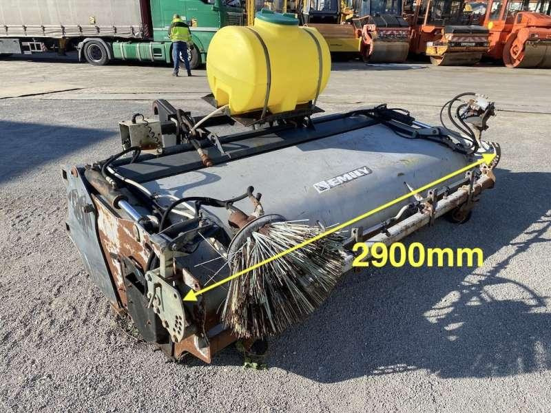 EMILY 2900mm - Attache Chargeurs CATERPILLAR / VOLVO - Broom: picture 1 EMILY 2900mm - Attache Chargeurs CATERPILLAR / VOLVO - Broom: picture 1