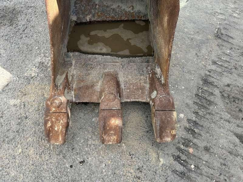 LIEBHERR 630mm - SW48 - Excavator bucket: picture 2 LIEBHERR 630mm - SW48 - Excavator bucket: picture 2