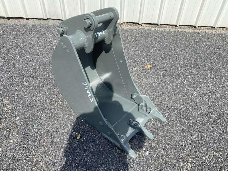 VOLVO BL71 - 450mm - Excavator bucket for Construction machinery: picture 1 VOLVO BL71 - 450mm - Excavator bucket for Construction machinery: picture 1