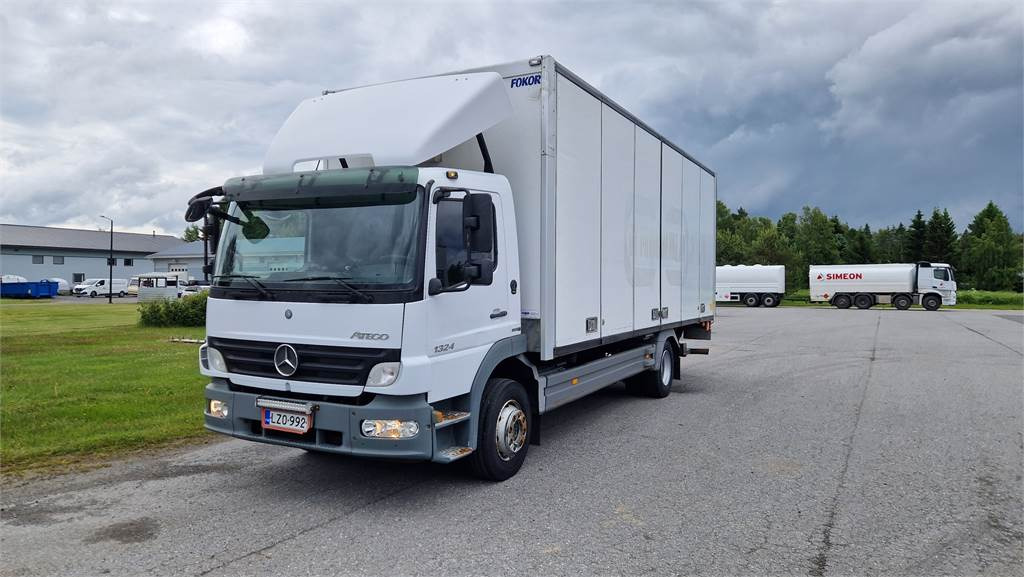 Box truck Mercedes-Benz ATEGO 1324L/48: picture 1