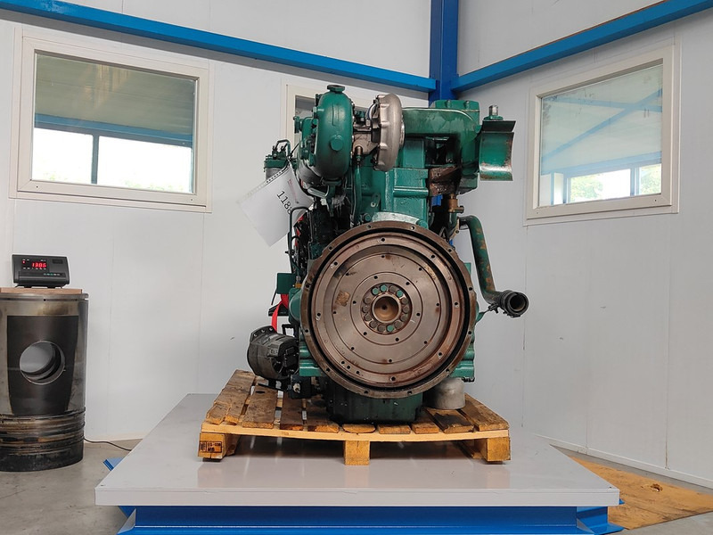 Volvo PENTA MD122A USED - Construction machinery: picture 2 Volvo PENTA MD122A USED - Construction machinery: picture 2