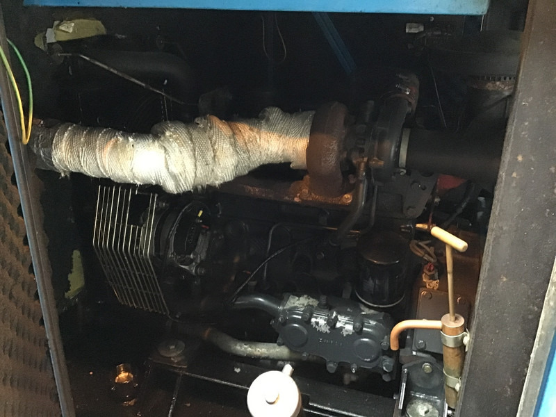 Iveco 1 USED - Water pump: picture 2 Iveco 1 USED - Water pump: picture 2