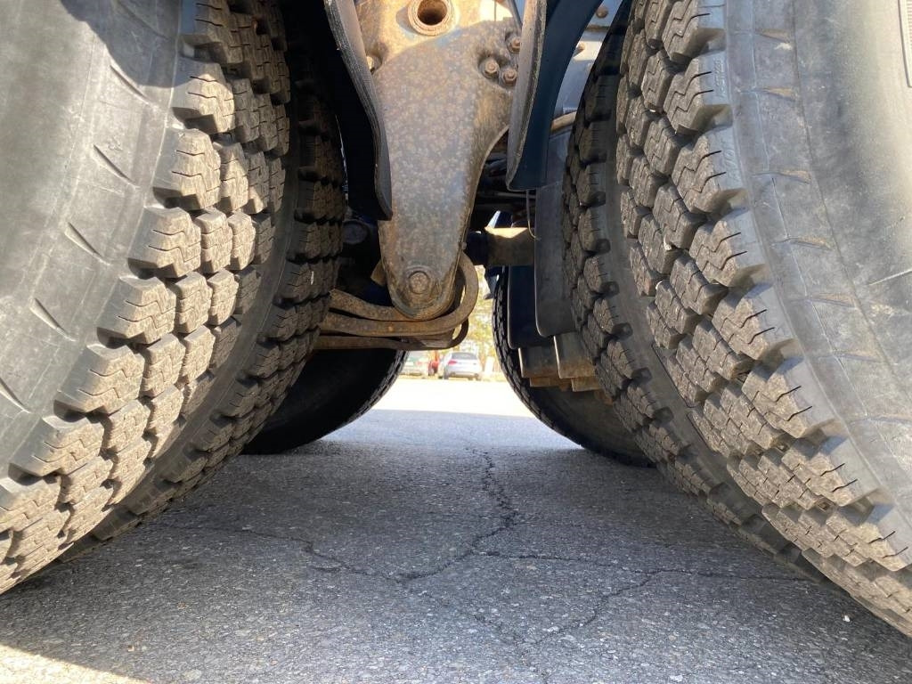 Tractor truck Scania R 560: picture 12 Tractor truck Scania R 560: picture 12