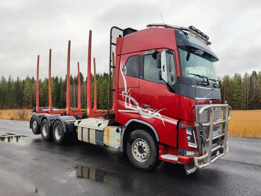 Volvo FH 16 750  - Logging truck: picture 2 Volvo FH 16 750  - Logging truck: picture 2