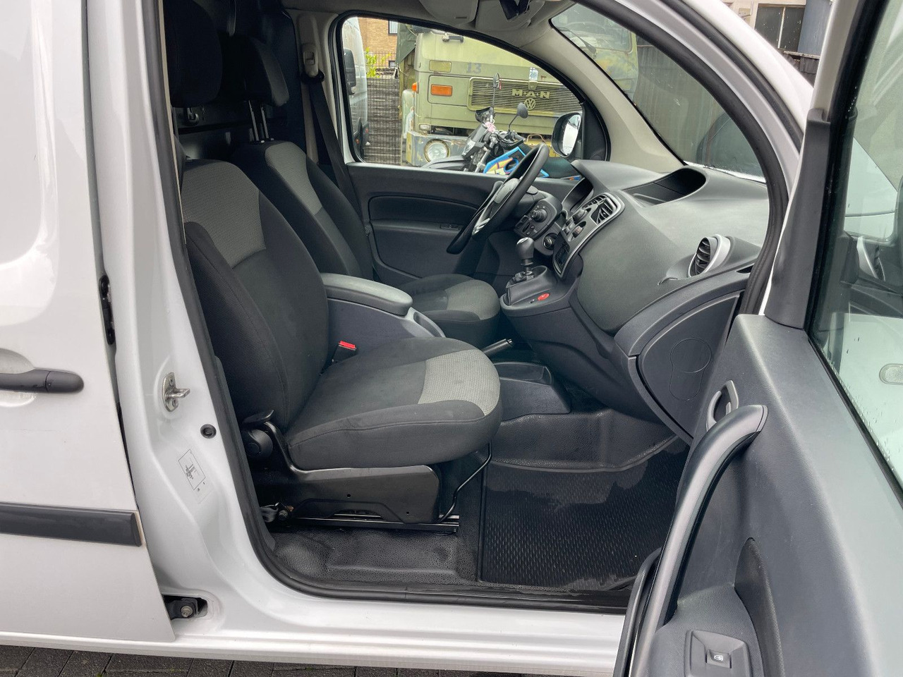 Small van Renault Kangoo 1.5 dCi Rapid Maxi Extra: picture 15 Small van Renault Kangoo 1.5 dCi Rapid Maxi Extra: picture 15